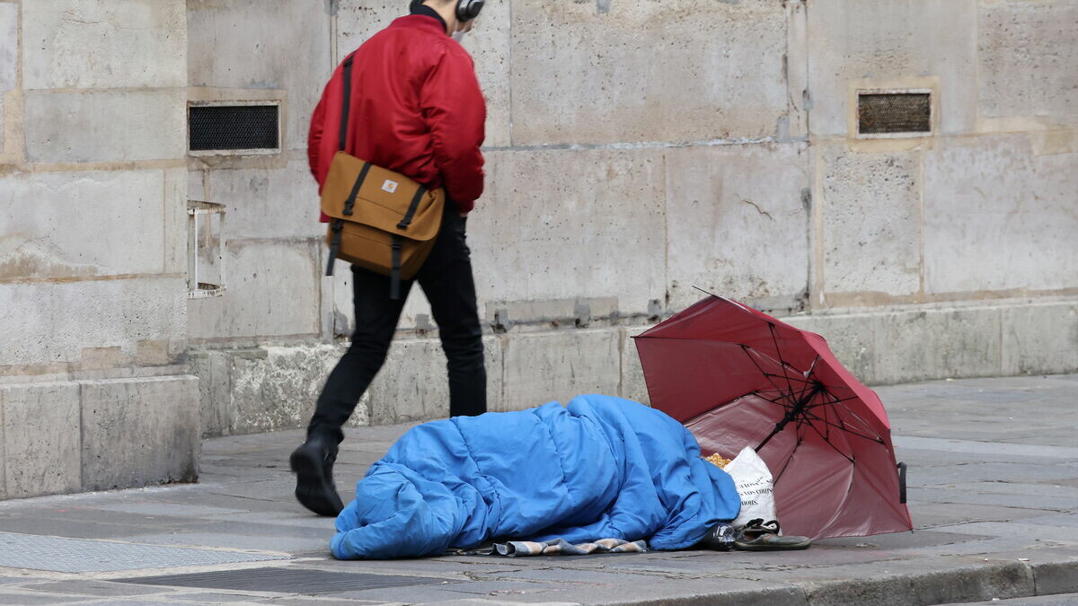 leparisien_93's tweet photo. En Seine-Saint-Denis, les sans-abri restent à la rue malgré leurs appels au secours au 115
➡️ https://t.co/MZQvcVimvk https://t.co/WmPkDbaYuZ