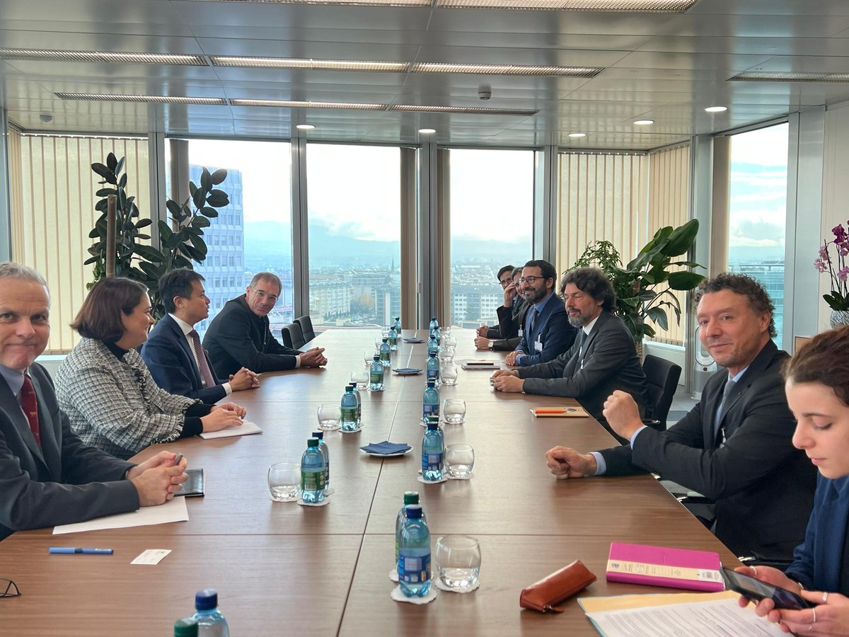 oriGInNetwork's tweet photo. oriGIn’s delegation meeting today in Geneva with #WIPO Director General Daren Tang to discuss the role of #GeographicalIndications as a driver for community development &amp; a concrete tool to change the life of millions of agricultural and craft producers around the world #IPRs🌍 https://t.co/X4iUKEylzX