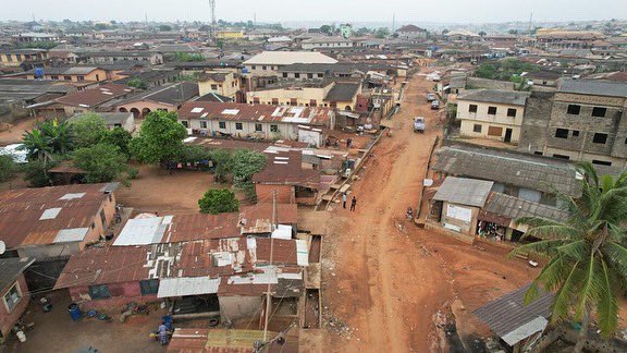 DapoAbiodunCON's tweet photo. We're kicking off roadworks on Hospital Road, Ogijo in Sagamu Local Government Area. Contractor has been duly mobilised to commence the reconstruction of this road. https://t.co/ap6q1eQKxd