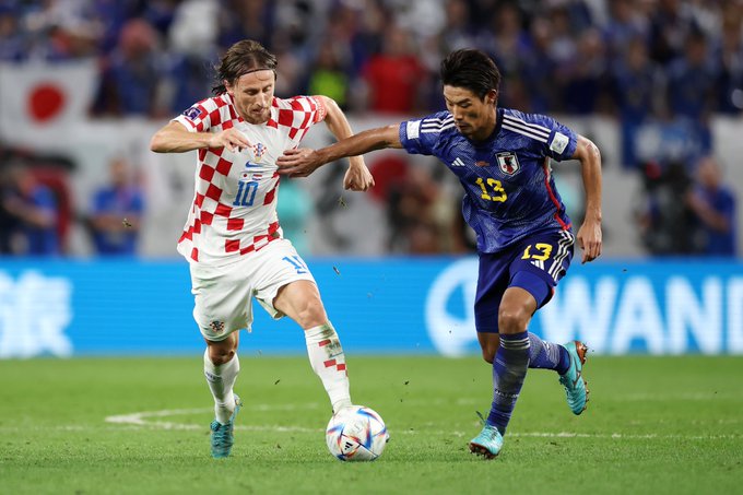 JAPON 1 (1) CROACIA 1 (3) - Mundial 2022 - Octavos de Final - Resumen - Video FjOmrQLX0AAfLKr?format=jpg&name=small