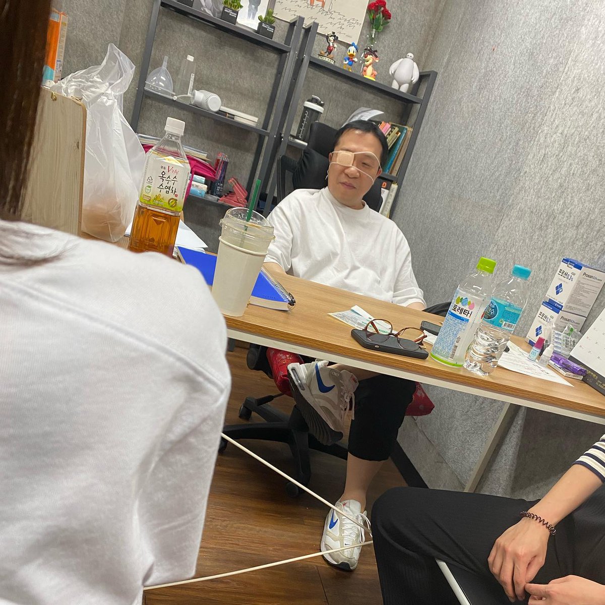 FTISLAND_Turkey's tweet photo. 15.06.2022 / IG / @saicowow
#KimBu #Birisi #Öksürüyor https://t.co/IAD6KNGUrn