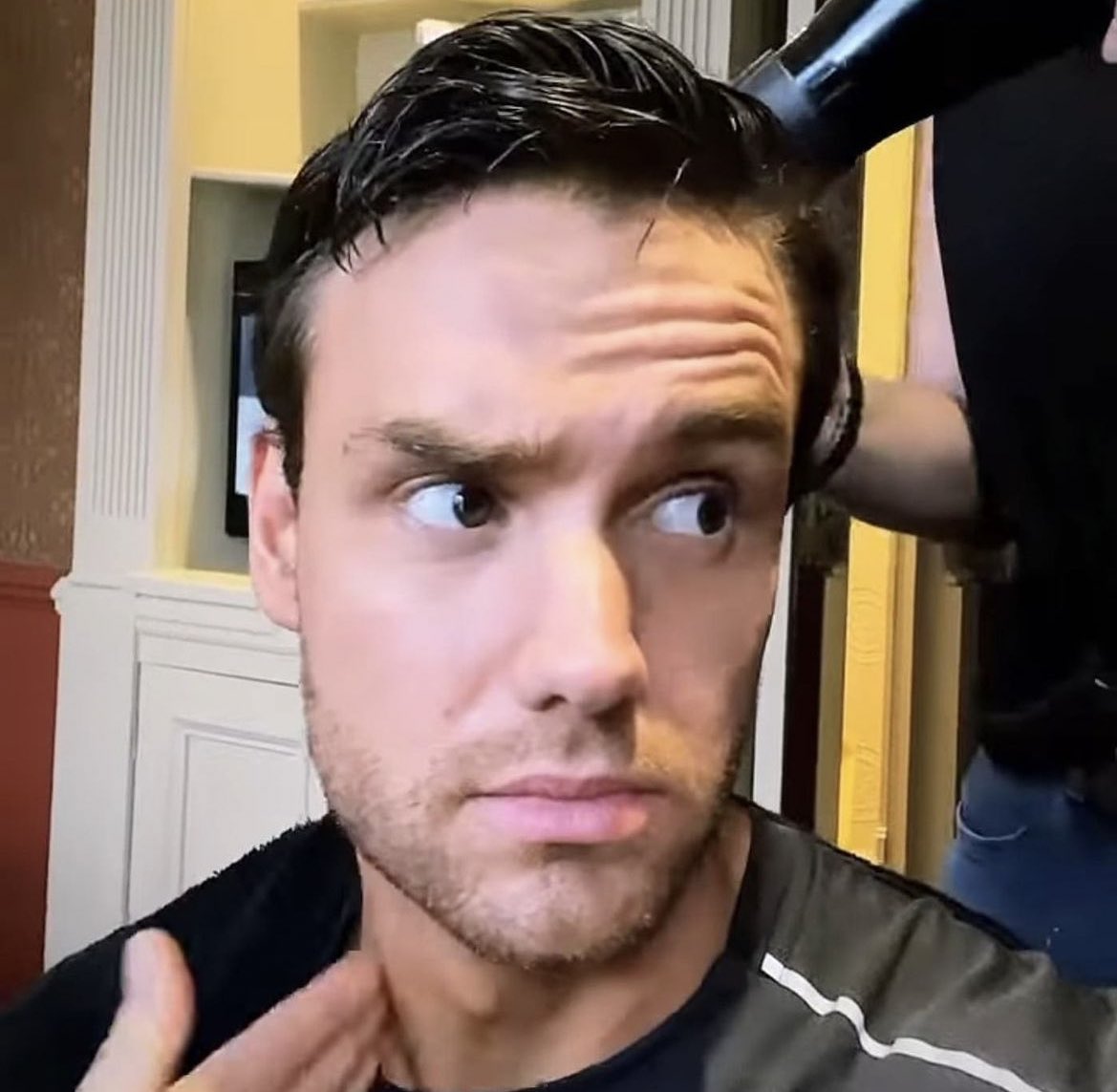 mnsknsoul's tweet photo. @LiamPayne #Lpmeme #liampayneme When the annoying person at work says something stupid again: https://t.co/Dp2xk4HyQe