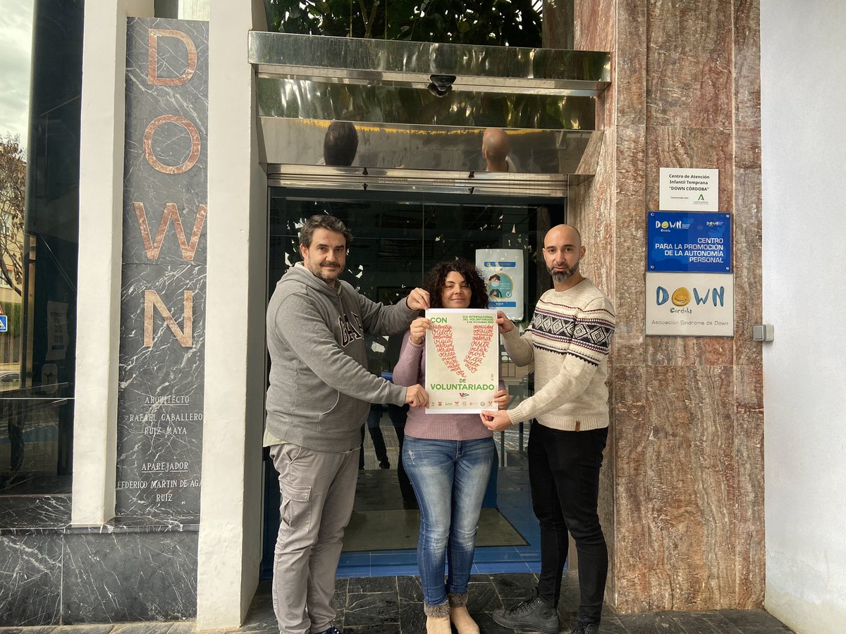 DownCordoba's tweet photo. Campaña de visibilización y reconocimiento del voluntariado en Córdoba.
5 de Diciembre, Día Internacional del Voluntariado.
#ConVdeVoluntariado #HacemosVoluntariado
@DownCordoba
@VoluntariadoCdb https://t.co/r68yO02s06