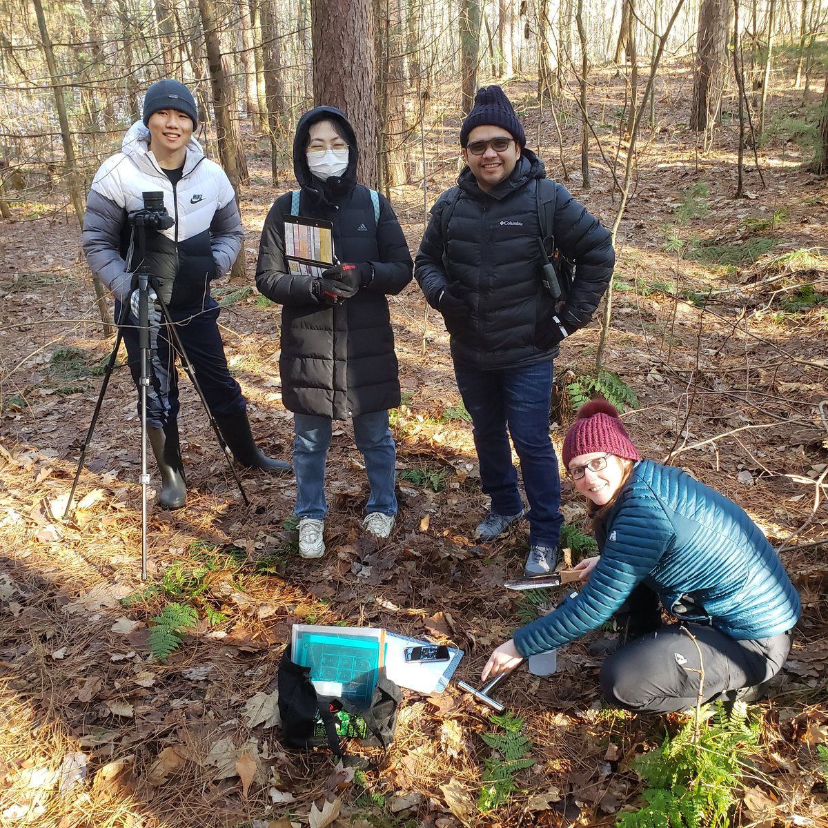 AlemuGonsamo's tweet photo. Happy #WorldSoilDay!

Here my team is collecting soil and micrometeorology data to quantify the room southern boreal forests have towards nature based climate solutions through commonly applied forest management practices https://t.co/XpMYsA4yUn