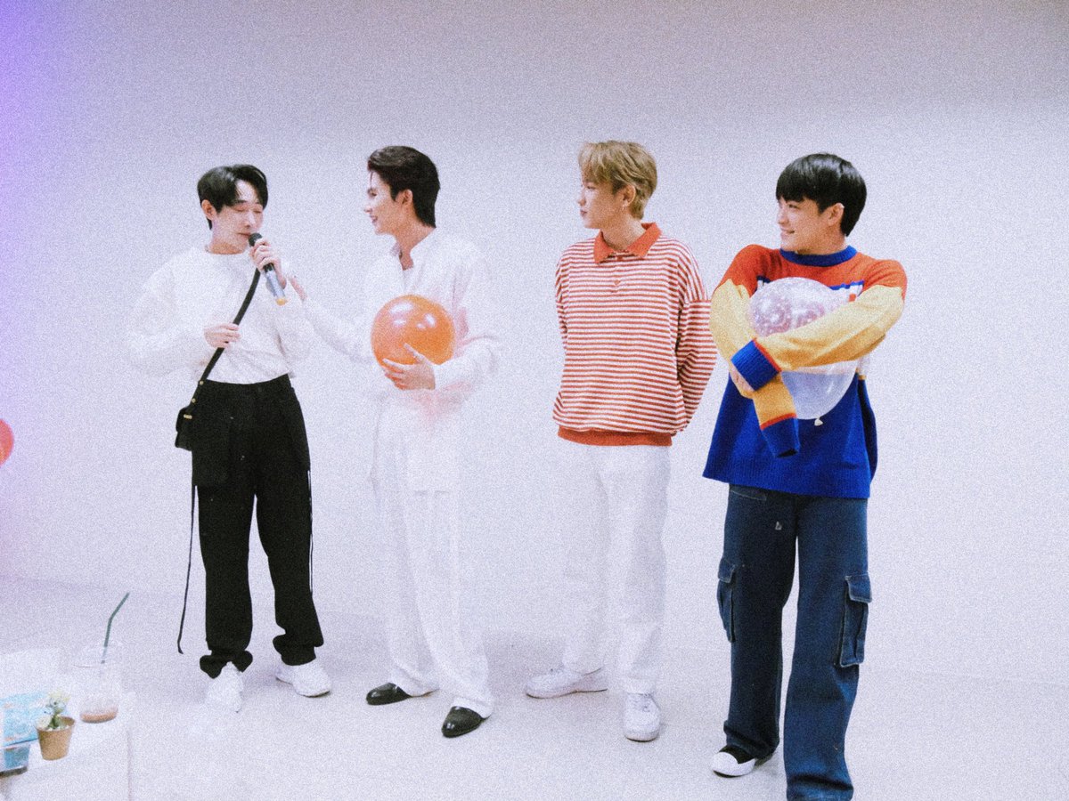 LostinTinee's tweet photo. CEO Ton_ppk และเหล่าเด็กซนของเขา💕 เสียดายมาไม่ครบทั้งบ้าน❤️
@jeff_eskape @3rdtnw @nykpus
🏠cloth_lab.ent
#tonz_ppk #jeff_eskape #nykpus #thirtnw #cloth_labentertainment #clothlabentertainment #cinderellaboysรักร้ายนายเที่ยงคืน https://t.co/lsqWVLWh7D