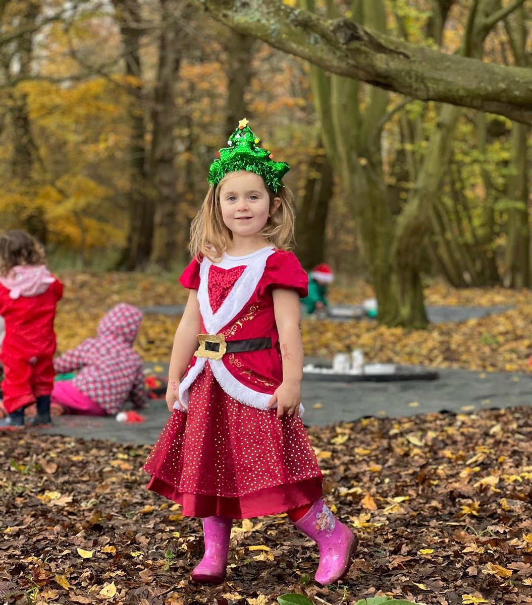 Welcome to Christmas Week! 💚🌿🌳🎄 #suffolk #forestschool #outdoorlearning