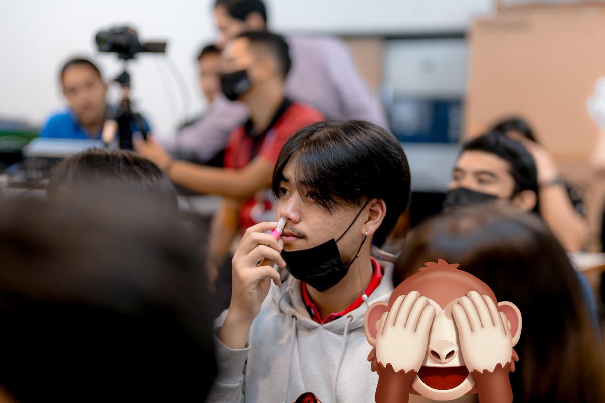 Budeeeb's tweet photo. ยาดมตลอดไป #สงขลา https://t.co/ScDwkl26Yf