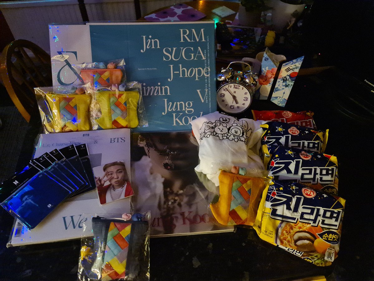 Threadfall's tweet image. Thank you  김 치 혀.  💜💜💜💜💜💜💜
#Indigo #RM_Hectic #jkdreamers #AO40 #JackInTheBox #JHOPE  #BTS_Proof