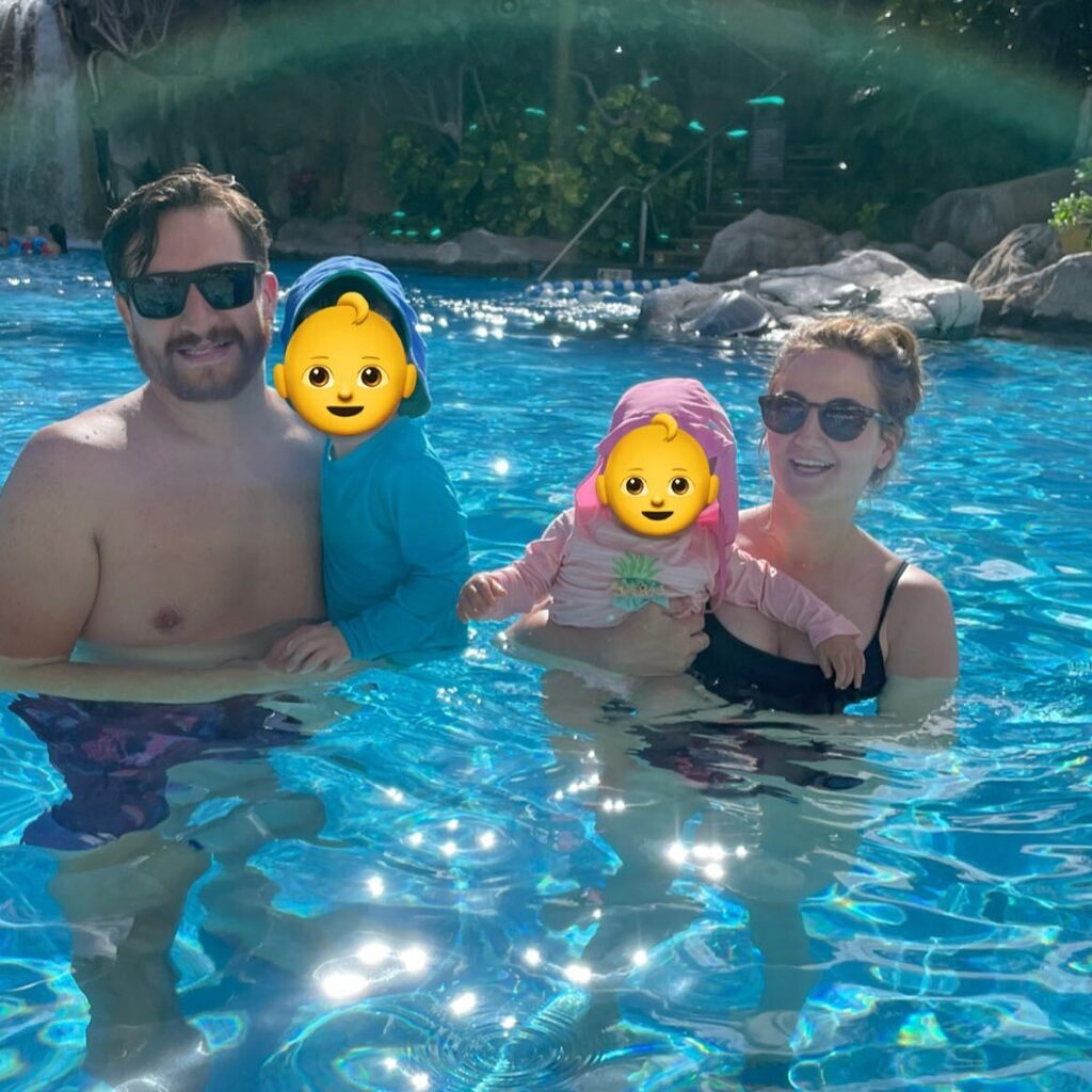 dabreels's tweet photo. We never seem to meet in normal places. Great catching up and hanging out for the day with @beccazap https://t.co/MrF174wsEO https://t.co/3jmbWMX5Di