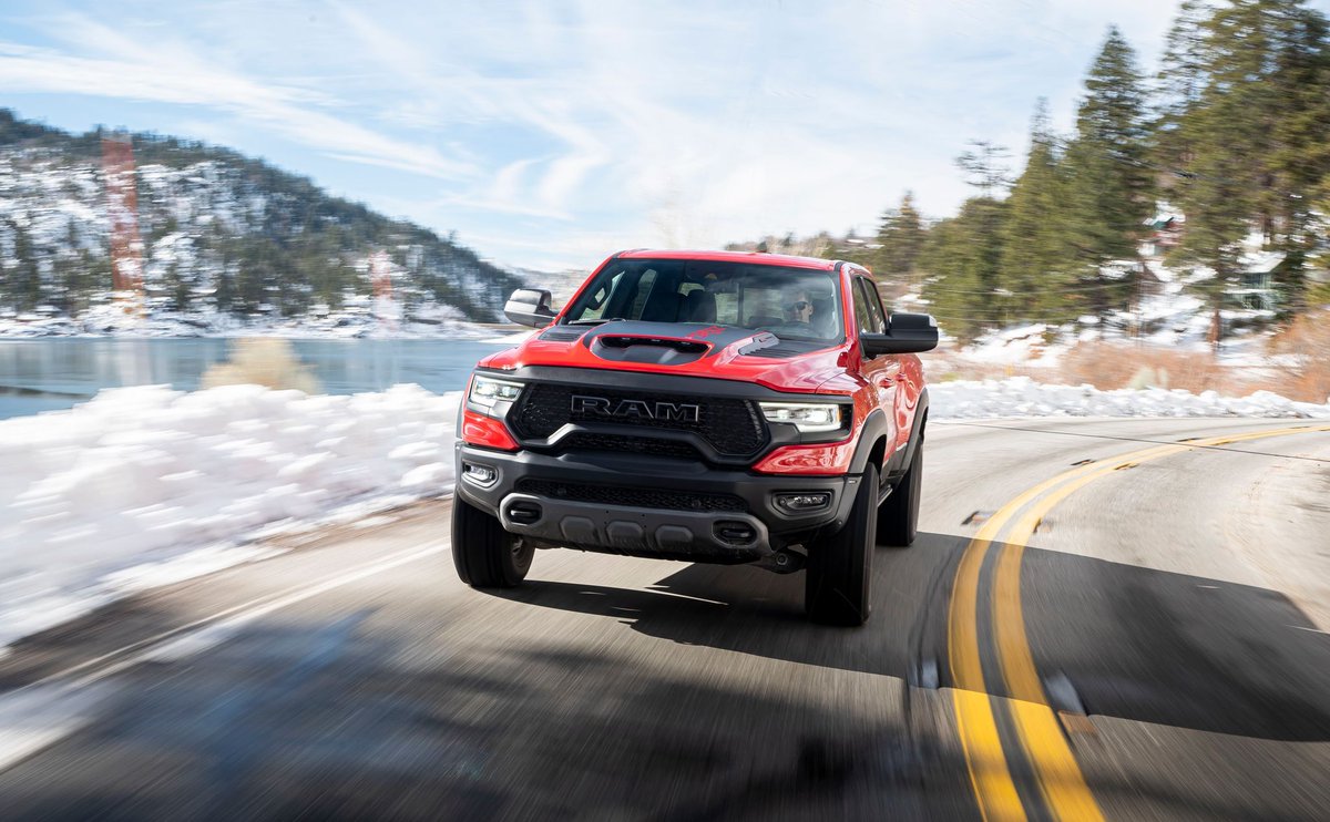 JimButlerCDJR's tweet image. 2022 is flying by, and we're racing to the finish! 🏁

Come to Jim Butler CDJR during the #BigFinishSalesEvent and get great deals on a new vehicle! bit.ly/32RO5vG

#BigFinish #BigFinish2022 #Ram #Jeep #Savings