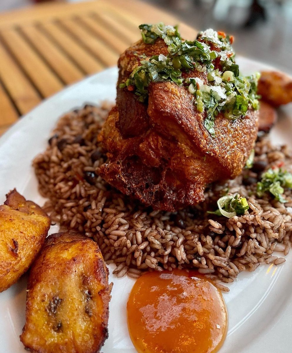 Sweater weather calls for cozy meals and no dishes! Join us @ventanasatthemodern  #ChewDoin