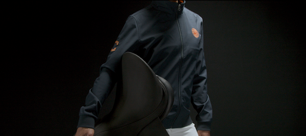Childeric_Fr's tweet photo. #lookchilderic

🇫🇷 Elégant à cheval comme à la ville avec la veste Softshell Childéric. 
Avec son tissu déperlant bleu marine et sa doublure en nid d’abeille respirant, elle vous accompagnera parfaitement dans votre quotidien 😉

#wearechilderic #childeric #childericsellier https://t.co/0jUvFrier4