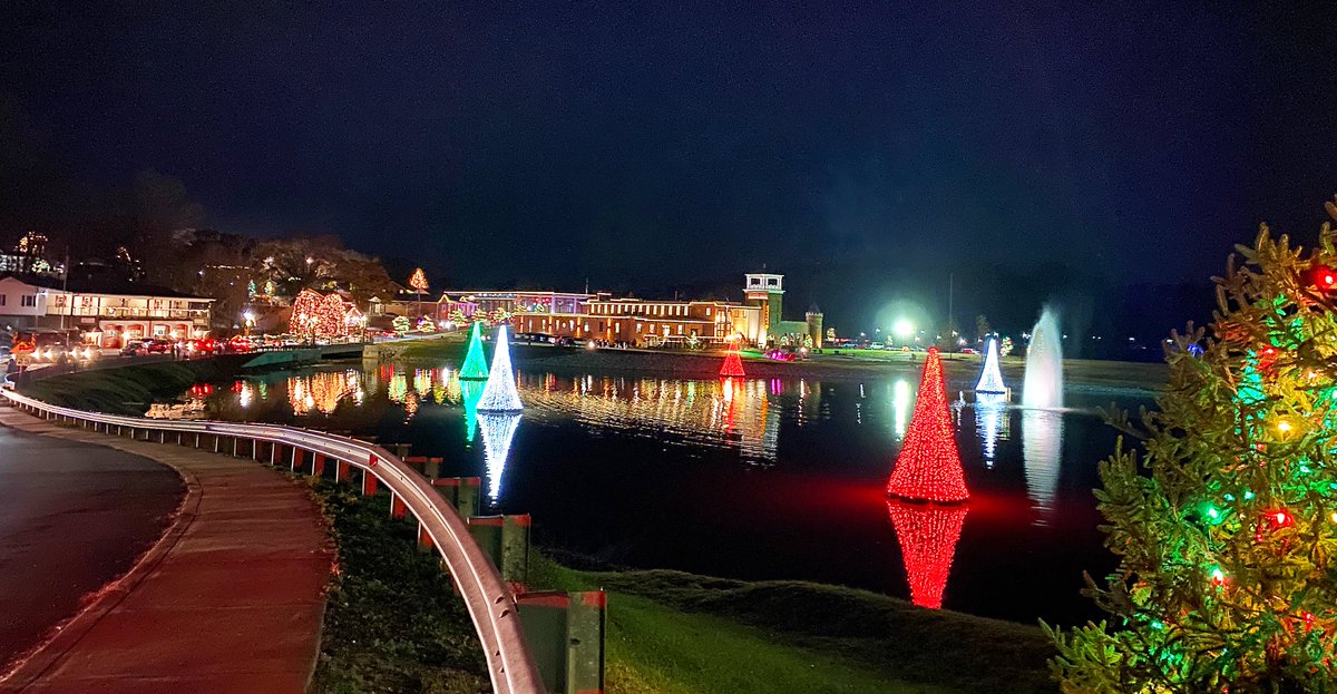 Go Gaston NC (@gogastonnc) on Twitter photo Chistmas County is a magical time in Gaston County with celebrations of holiday lights festivals, parades, skating, snowless sledding and more. gogastonnc.org/so/a9OJEgBZE?l…
#christmas2022 #christmastime #christmaslights #Holidays #holidaylights #sledding #iceskating  #weekendgetaway Chistmas County is a magical time in Gaston County with celebrations of holiday lights festivals, parades, skating, snowless sledding and more. gogastonnc.org/so/a9OJEgBZE?l…
#christmas2022 #christmastime #christmaslights #Holidays #holidaylights #sledding #iceskating  #weekendgetaway