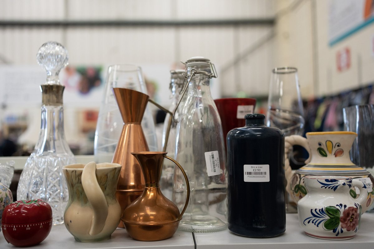 Having a clear out before #Christmas? Our St Clare shops would really appreciate any donations of pre-loved goods❤️ 

From #clothing, to #games and even furniture – we can take it!😊 

To donate, find your closest St Clare Hospice #shop here: stclarehospice.org.uk/how-you-can-he…