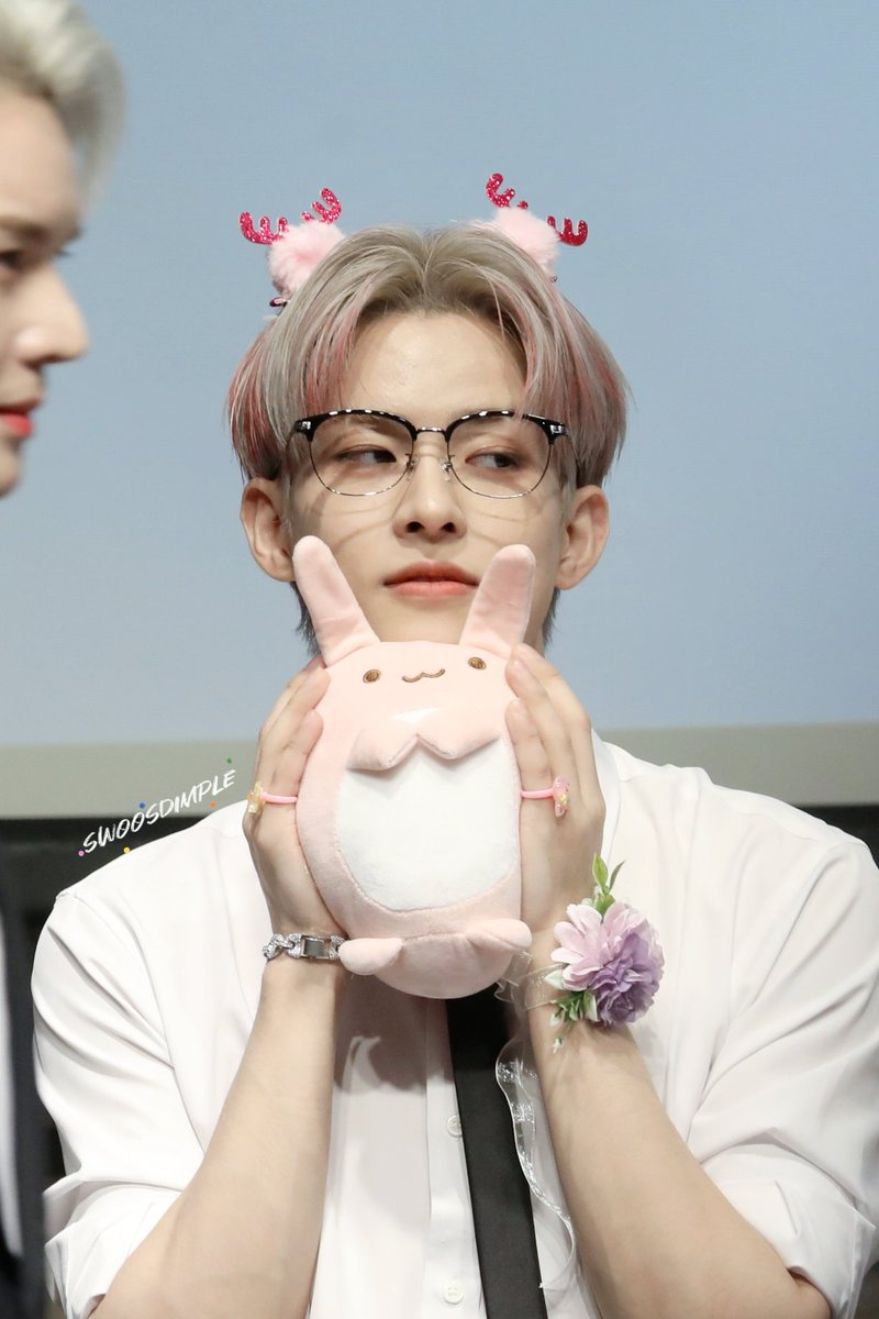 DonyangDo's tweet photo. 221127 케타포 팬싸
귀여미들 🫠

#VICTON #빅톤 #筆筒
 #병찬 #수빈 #秉燦 #秀彬
 #Byungchan #Subin
#Choice #Virus #바이러스 https://t.co/G059HTvj9o