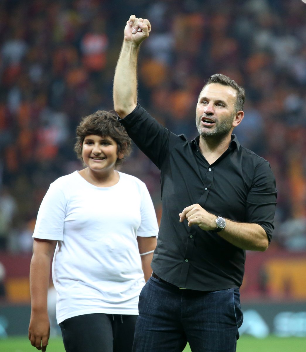 Okan Buruk: 'Galatasaray teknik direktörlüğünü oğlum benden çok bekledi. Seçimlerde oy saydı. Oğlumun mutlu olması benim motivasyonumu iki kat artırıyor.'