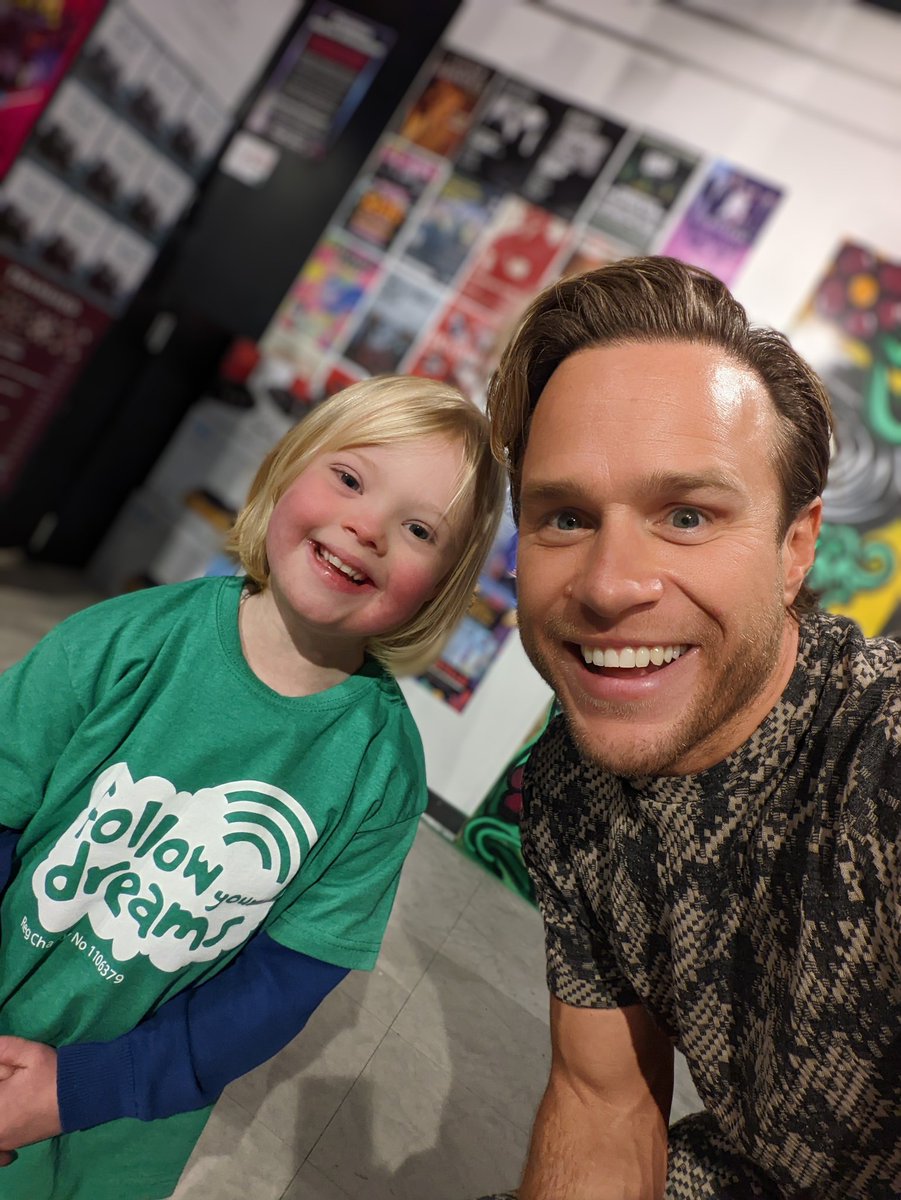 SerenDwt's tweet photo. @ollymurs you certainly made my little star smile. 💙💛
Ps coat by #ElementKarbon 😉 https://t.co/RvdAoxKDvO