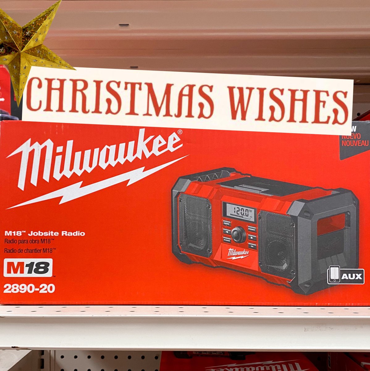 highwaylumber's tweet photo. 🎅 GRAB &amp; GO GIFTS! 🤶 Get the handy person in your life the gift of a durable radio that can protect their phone from damage while charging it! They can also either plug it into the wall or get an M18 rechargeable battery so they can use it anywhere. https://t.co/ei3o76ANSp