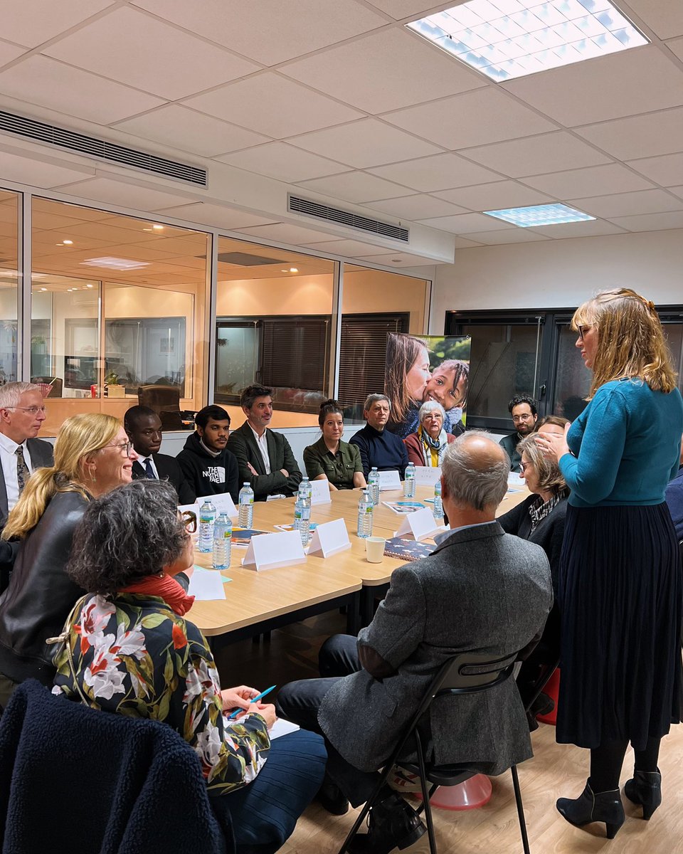 #JourneeMondialeduBenevolat | Je suis très heureuse de valoriser l’engagement au service de l’intérêt général et de nos enfants en étant parmi les bénévoles de @FParrainages et du @CollectifMentor à Bobigny. #PourNosEnfants