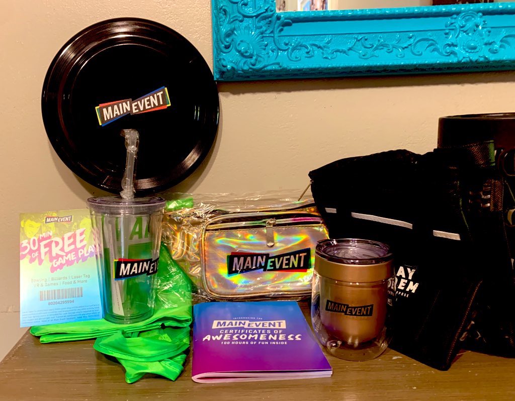 It’s not <a href="/TheEllenShow/">The Ellen Show</a> 12 Days of Christmas, but I’m doing an <a href="/NKCSchools/">NKC Schools</a> PTA Council 12 Days of Giveaways! 
Day 1: <a href="/MyMainEvent/">Main Event</a> Prize Pack with swag and free passes for one Northland teacher and all of their students! Like and Retweet to be entered! Contest ends at midnight!