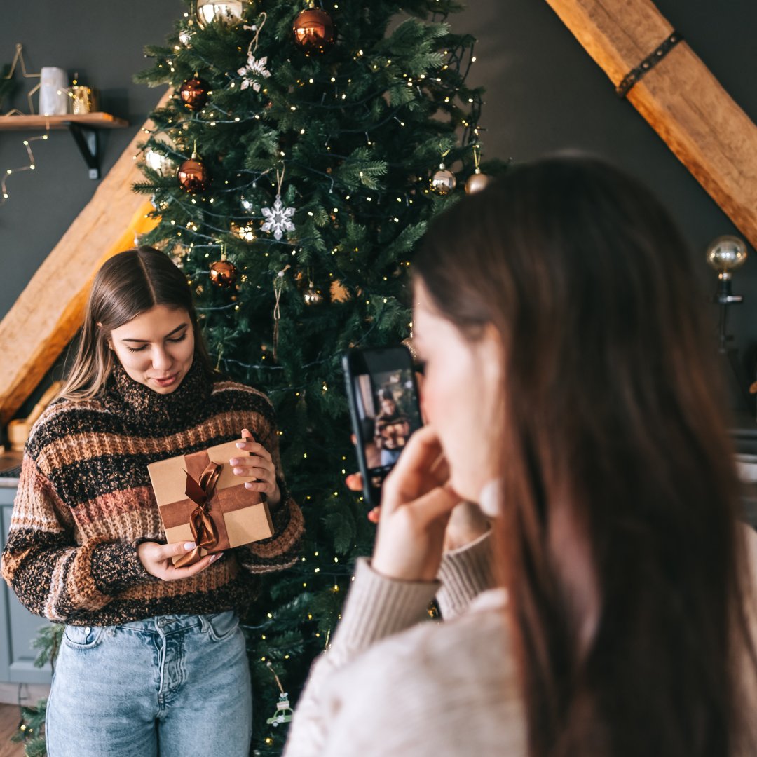 edmbesthotels's tweet photo. Christmas is only 20 days away! Are you searching for the perfect yet thoughtful and functional gift that everyone will love? In a few easy clicks gift an experience that will last them years.

 Book now https://t.co/6GKUlYKM97 

#EdmontonsBestHotels #TravelInsider https://t.co/6tq3gwHRMJ