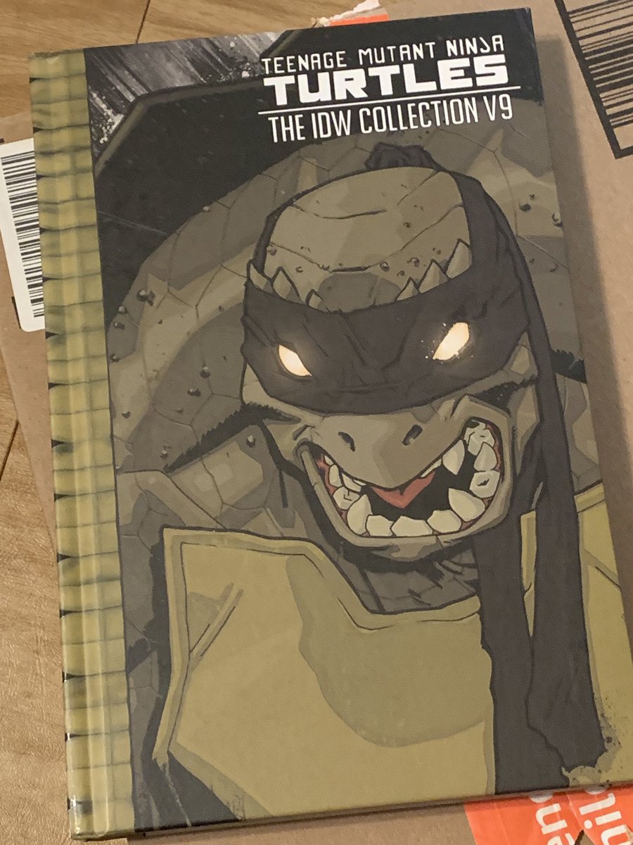 comicfoil's tweet photo. #MailCall tonight #GotComics
So I now have nine of these hardcover #TMNT IDW Collection books as well as The Last Ronin. I really need to clear some space on a bookshelf and display these nicely. https://t.co/jI4zyMqVLz