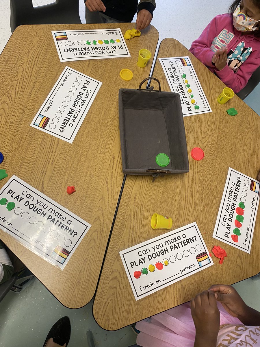 Mrs_Luciani's tweet photo. Working on creating Christmas patterns! #keepingupwiththekinders @AnthonyBrampton https://t.co/OgN2i0AaHI