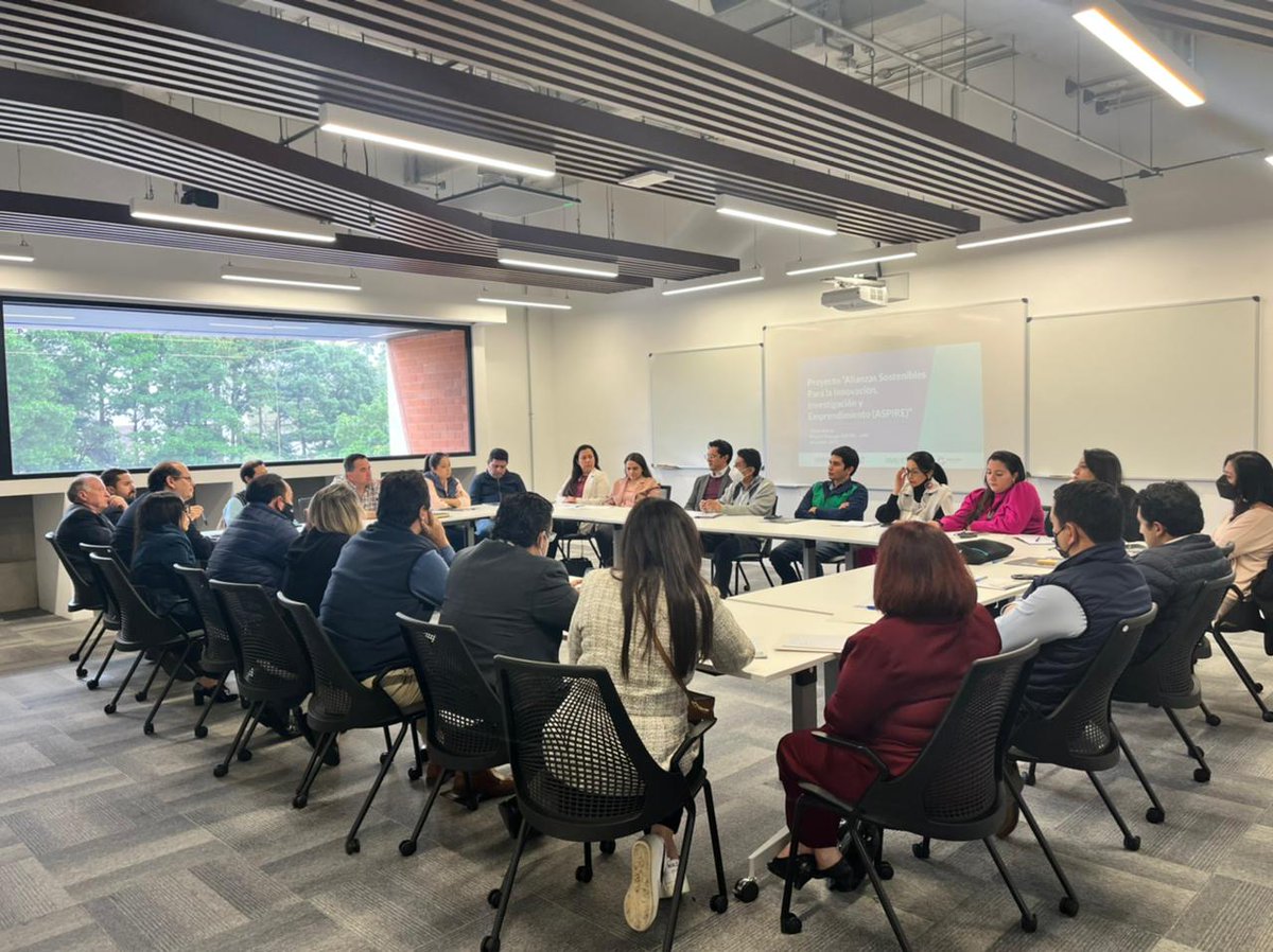 En el marco del <a href="/ASPIRE_Proyecto/">Proyecto ASPIRE</a>, financiado por <a href="/USAIDGuate/">USAID Guatemala</a>, representantes de <a href="/AGEXPORTGT/">AGEXPORT</a> visitamos el Centro de Innovación y Tecnología -CIT de la <a href="/uvggt/">Universidad del Valle de Guatemala</a>; un espacio que fomenta la investigación, el emprendimiento y la innovación al servicio de la academia y la sociedad