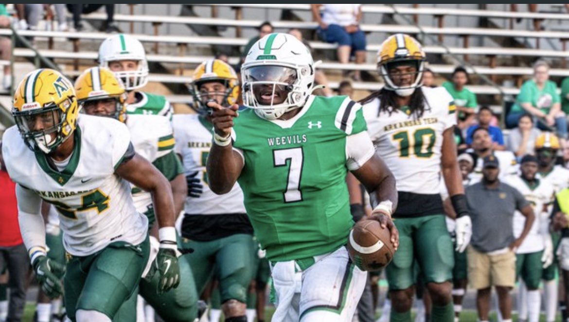 #AGTG After a good talk with <a href="/CoachLusby/">Coach Lusby</a> I’m more than blessed to announce that I’ve received my first offer from the University of Arkansas at Monticello, Go Weevils 💚🖤
<a href="/Buck_James212/">Buck James</a> <a href="/WeevilFootball/">UAM Football</a>