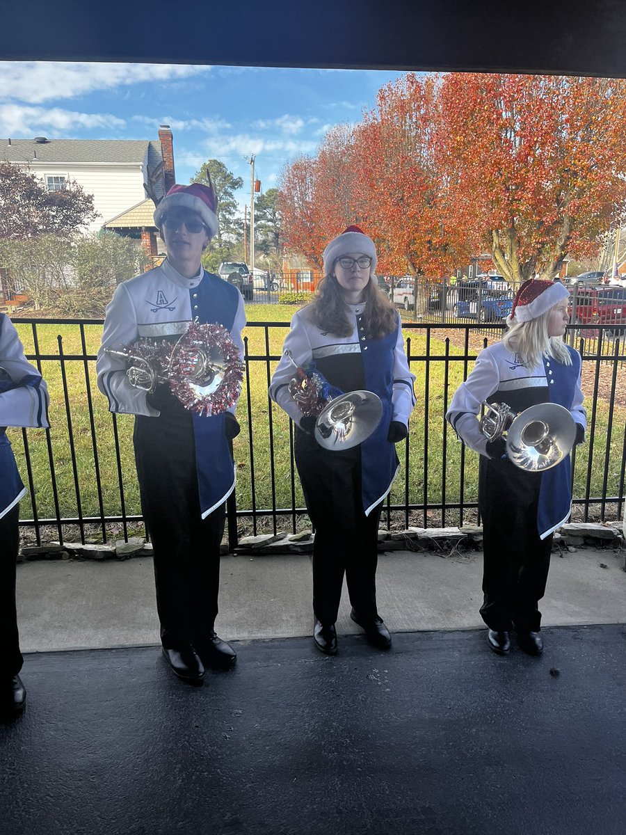 AtleeBand's tweet photo. Marching Raiders at the Mechanicsville Christmas Parade!  What a PERFECT day it was for a parade! https://t.co/x2ZRRSb4ku