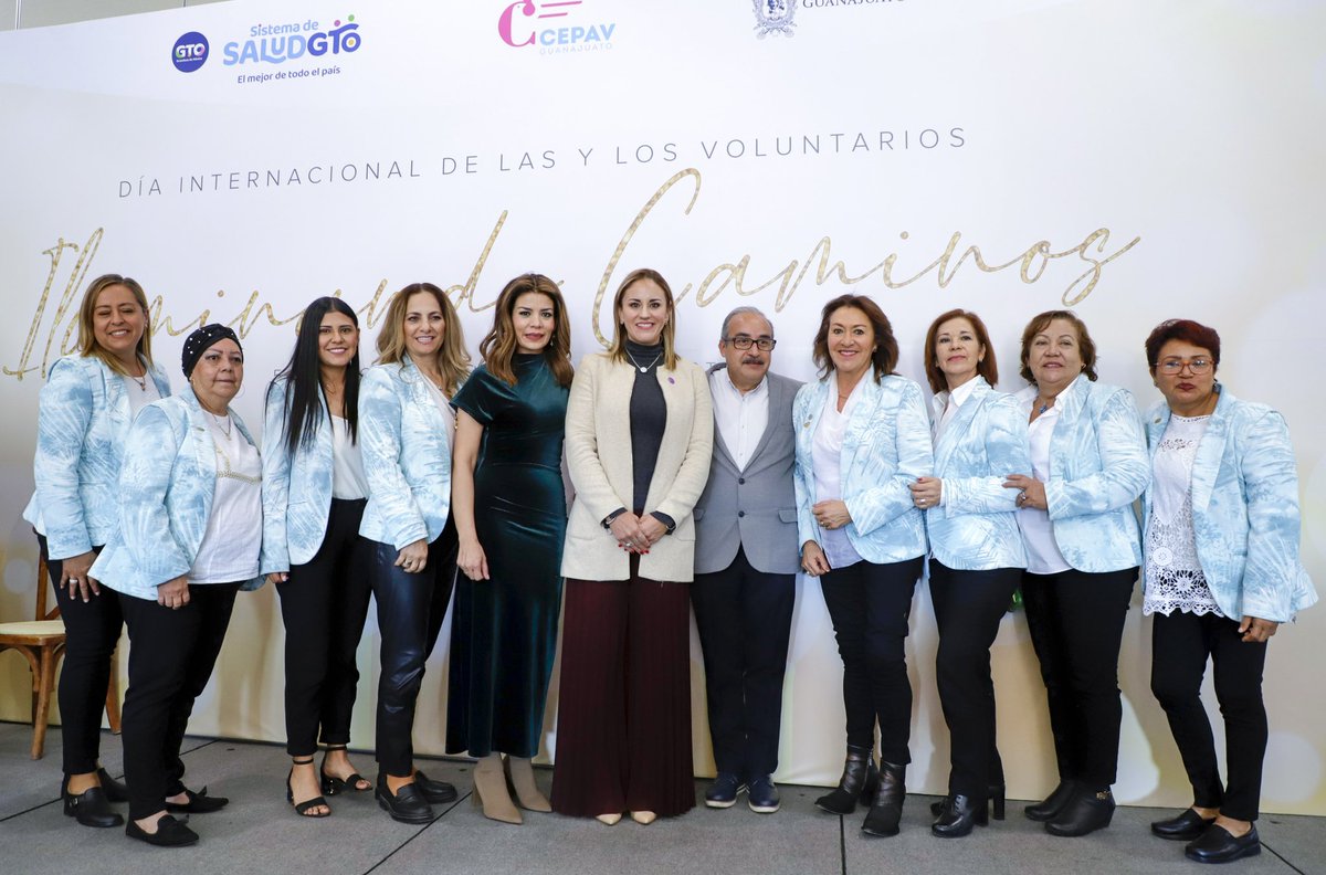 difgente's tweet photo. Acompañamos al Comité Estatal de Patronatos y Voluntariados #CEPAV @SaludGuanajuato en la conmemoración del Día Internacional de las y los Voluntarios, un evento en el que se reconoció su labor. ¡Enhorabuena y que sigan las buenas acciones en favor se los que más lo necesitan! https://t.co/dDzReM2P2I