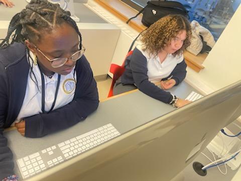 TYWLSofSI's tweet photo. Our TYWLS students began their first day with NYCID for after school! They had a blast learning more about technology and doing activities where they learned more about themselves. @DrMarionWilson @CChavezD31 @StudentLeadNet https://t.co/9McOvaOAh9
