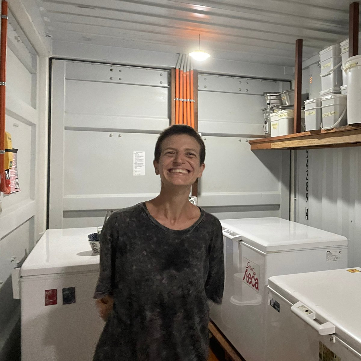 Briggs_Energy's tweet photo. ⚡️#SimpliPhi | @BriggsStratton  believes in #empowering #smallbusinesses globally. In partnership with It's Time Foundation, this small ice cream shop in rural #Fiji is a haven for sweet and fruity treats and is reliably powered by #PHI batteries. Which flavor would you choose?🍧 https://t.co/9vjy17P5xP