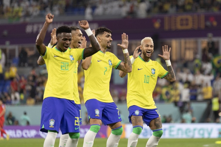 jonatas_berto's tweet photo. @nabeiradocampoo É..chegou ao fim a participação da Coreia do Sul na Copa. A Seleção de Heung-min Son não conseguiu parar o Brasil.

4 a 1 que poderia ser sido 8 a 1. Deram azar de enfrentar o futuro Campeão Mundial.

O texto é do @NicolasdiBiaggi 

https://t.co/cOrBEGv0eN

📸Lucas Figueiredo/CBF https://t.co/kCcd07zult