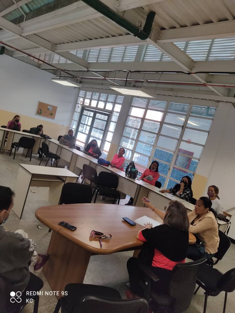 mariatabg's tweet photo. Congreso Pedagógico Institucional en la UEN Generalísimo Francisco de Miranda Chacao. @rosabecerra3 @_NancyOrtuno_ @MPPEDUCACION @gtorodelara https://t.co/3oZAz6PrlO