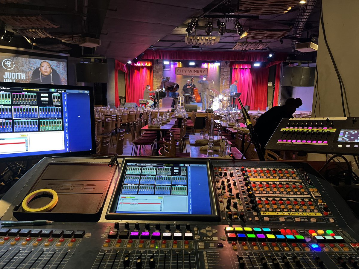 HeyTwon's tweet image. They thought I could only engineer 1017 projects 💀 I’m in my jazz bag 2day 😎 #blackaudioengineersdoexist #systemstech #A1