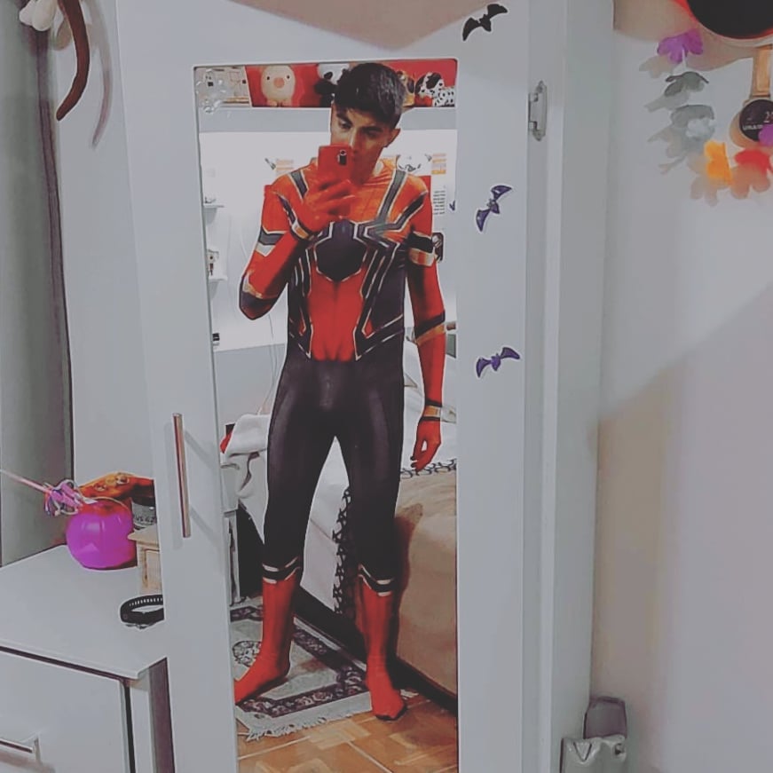 RaaaySC's tweet photo. ¿Puedo ser tu spider man? 🕷️🔥 https://t.co/InRhlPm3qY
