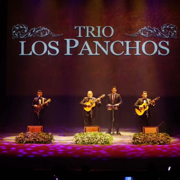 DIFMazatlan's tweet photo. Exitoso concierto con causa del trío romántico "Los Panchos", evento organizado por DIF Sinaloa, en el que DIF Mazatlán recibirá parte de los ingresos para beneficiar a los más vulnerables https://t.co/KmrvKfW4di