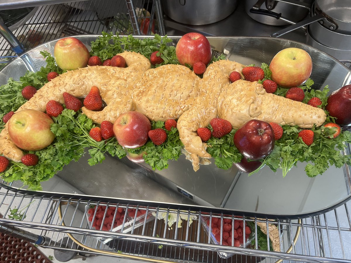 gnoble2's tweet image. Love the great food art of the golf club! Freddy is definitely the man! #food #culinaryskill