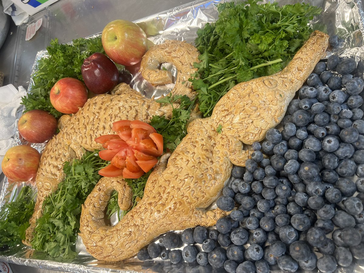 gnoble2's tweet image. Love the great food art of the golf club! Freddy is definitely the man! #food #culinaryskill