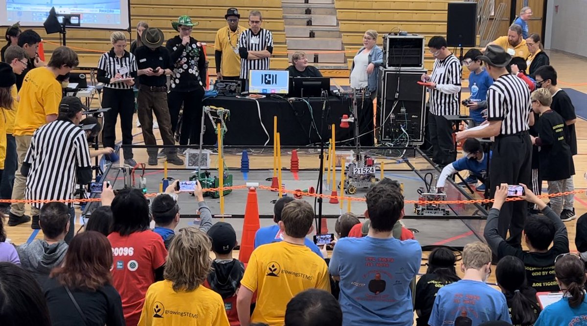 TurtlesRobotics's tweet image. FTC First Qualification at Richmond, Virginia! Thank you so much to all the judges/coaches/mentors/teams! Our team worked hard and got recognized 1st place in Inspire Award. Go Turtles! #ftcpowerplay #FirstInspires