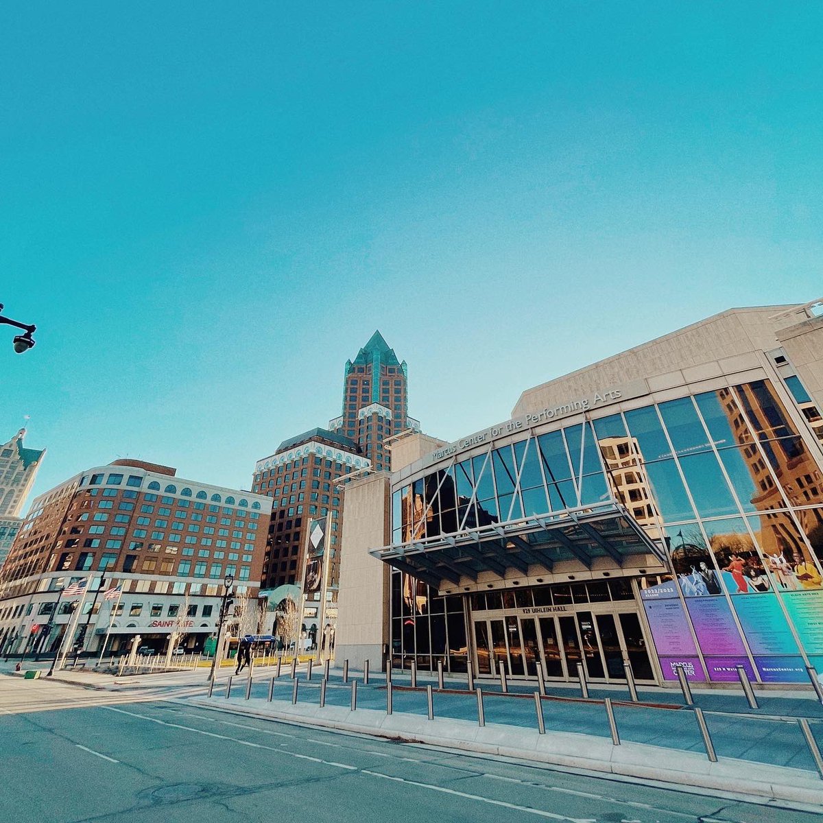 The Abrams tweet media