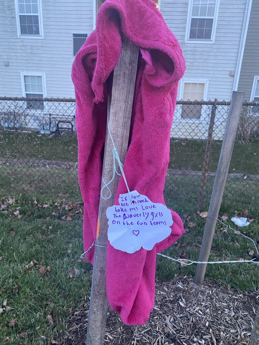 MrsWheelerFCPS's tweet photo. And that’s a wrap on our fall season of #gotr! 
Today we had a party and finished up the community service project! 
Waverley community if you are in need of winter coats, scarves and gloves be sure to stop by the Waverley area and pick something up. https://t.co/EyvxjdTbH9