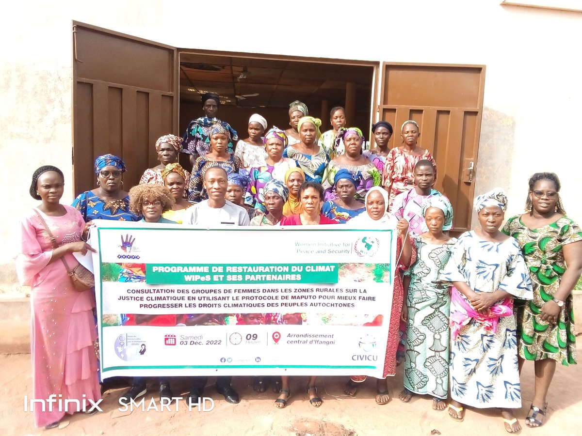 ongwipes's tweet photo. Dans le cadre du programme de restauration du climat incluant la consultation des groupes de femmes dans les zones rurales sur la justice climatique, WIPeS était aux côtés des braves dames d'Ifangni pour une séance d'échange
#wipes
#paixetsecurite
#restaurationduclimat https://t.co/iidln8jYXS