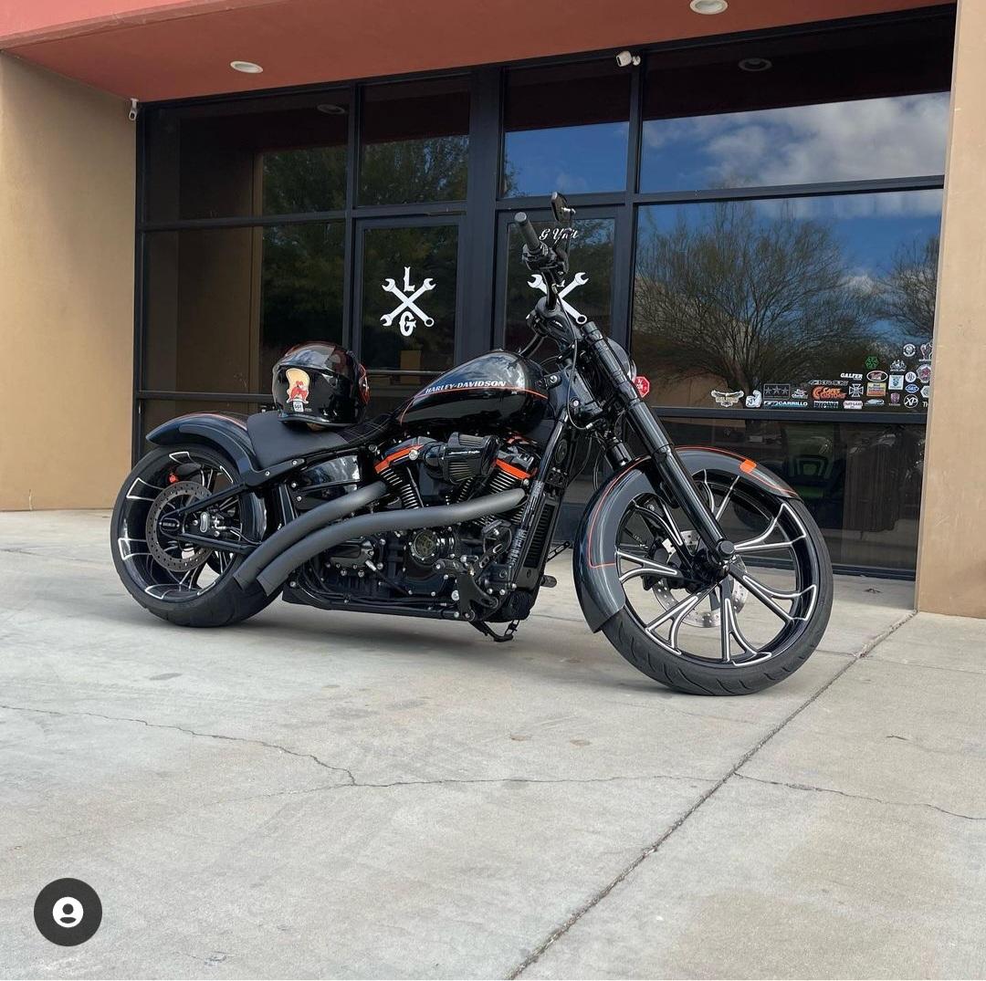 Smt_MachiningCo's tweet photo. You can't go wrong with a set of Double Cut Blade Runner wheels!
#smtwheels #smtmachining #ridewiththebest #motorcycle #harleydavidson #softail #buildtolast #topshelf https://t.co/QLRKDWFyPT