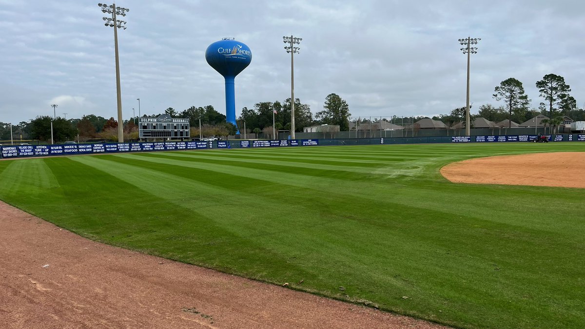 FinsBaseball's tweet photo. The field is prepped and ready for GSHS Baseball Tryouts today! We canโt wait to see the talent these guys bring this week!! Tryouts are Monday-Wednesday from 4:00:6:30 this week!! Thank you to our Gulf Shores City Crew members for keeping our facility beautiful! #TryoutWeek https://t.co/OBt9RUKBsT