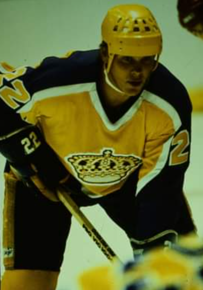 JimFox19's tweet photo. So sad to hear about the passing of former linemate Steve Jensen-Will never forget driving the Sepulveda pass in Jenny's convertible-Winter-50 Degrees-75 MPH-Top down-Heat on high-Music blaring! Great Skater/Fighter/Teammate-So fun to be around! #HockeyAmbassador #6Laps @LAKings https://t.co/KaX7oRfzVz