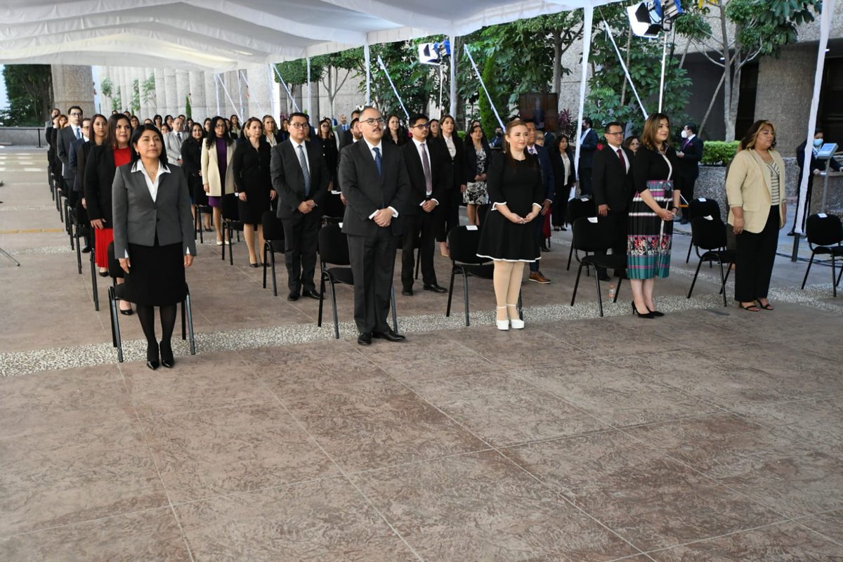 OAJ_Mex's tweet photo. Hoy tomaron protesta 68 juezas y jueces, 56 resultado del 4.º concurso abierto de oposición especializado en materia de trabajo y 12 más del primer concurso interno de oposición escolarizado especializado en el #SJPA. 

¡Felicidades por su esfuerzo y compromiso! https://t.co/JJqwEDvycc