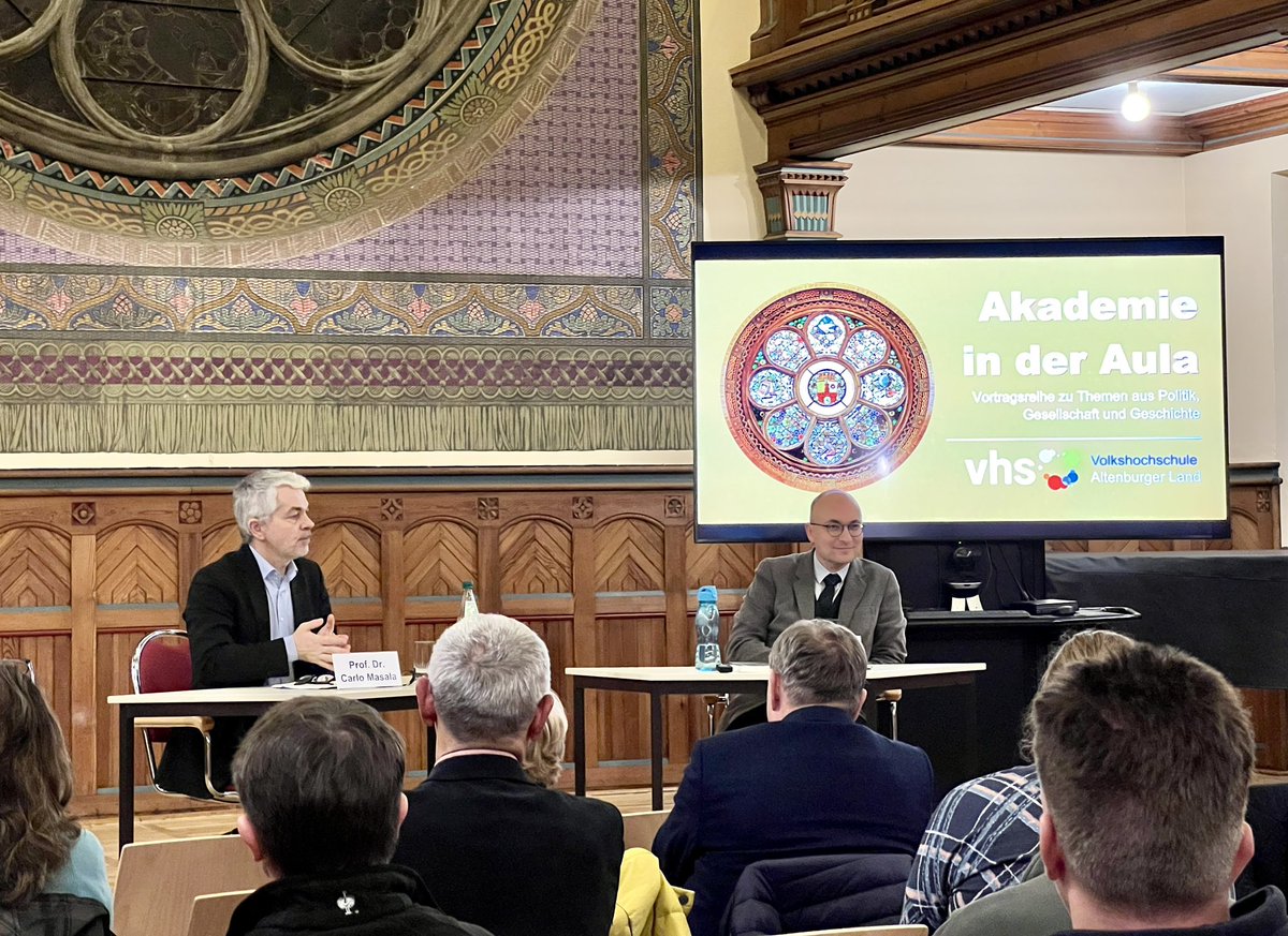 AndreNeumannABG's tweet photo. Vielen Dank Herr @CarloMasala1 für Ihren Vortrag und Austausch heute in Altenburg. Klar und sachlich. Auch wertschätzend anderer Ansichten gegenüber, ohne diese zu übernehmen oder unwidersprochen zu lassen. https://t.co/G67OytBTFZ