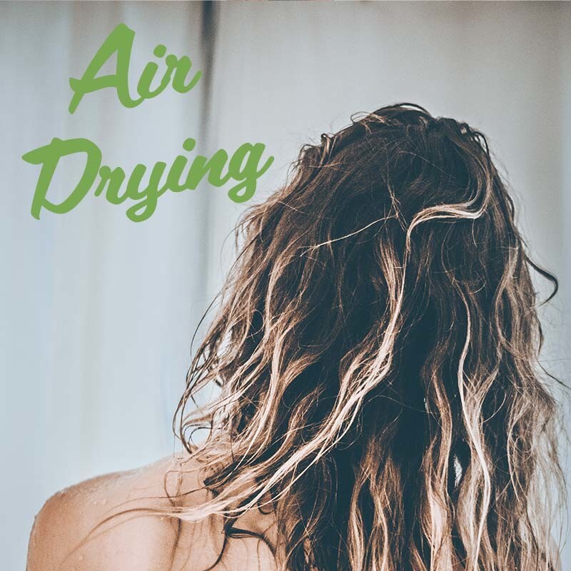 Freedom2Earn's tweet photo. Wearing a towel turban might seem like a good idea, but once the cotton is soaked, it keeps the hair wet, prolonging the drying process. 💁
Try air-drying or an absorbent microfiber towel. 
Do you air-dry your hair?
#HairCare #NaturalBeauty https://t.co/cqhlF9PvV7